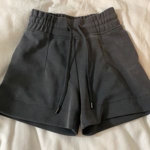 Soft Ambitions High Rise Short 4" Spiced Chai NWT